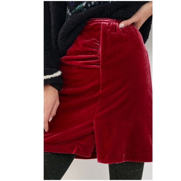 NWT Anthropologie Mini Velvet Skirt Raspberry New - Picture 3 of 7